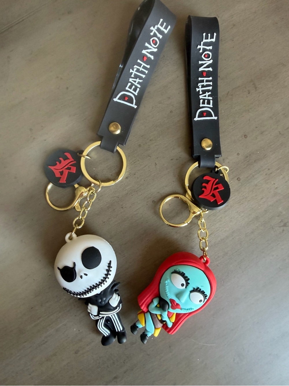 Keychain Set – Jack Skellington & Sally (Black, Red)